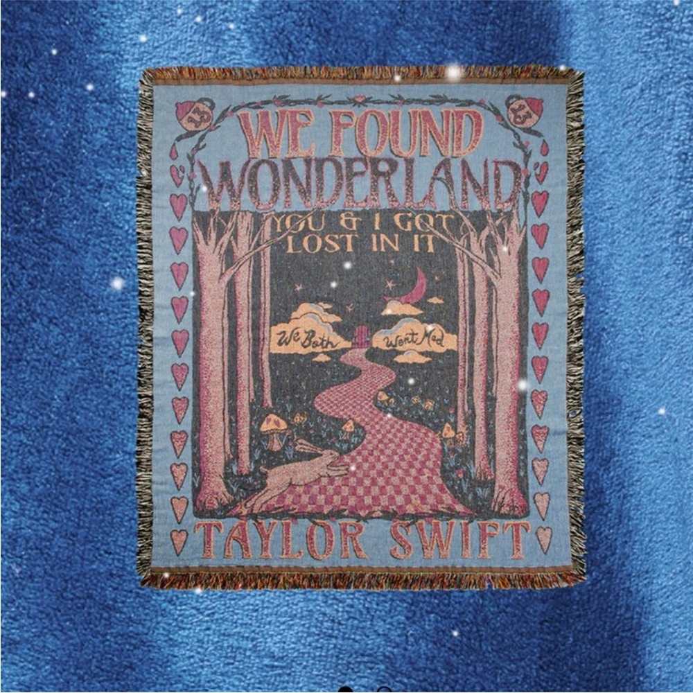 New Authentic Taylor Swift Wonderland Blanket